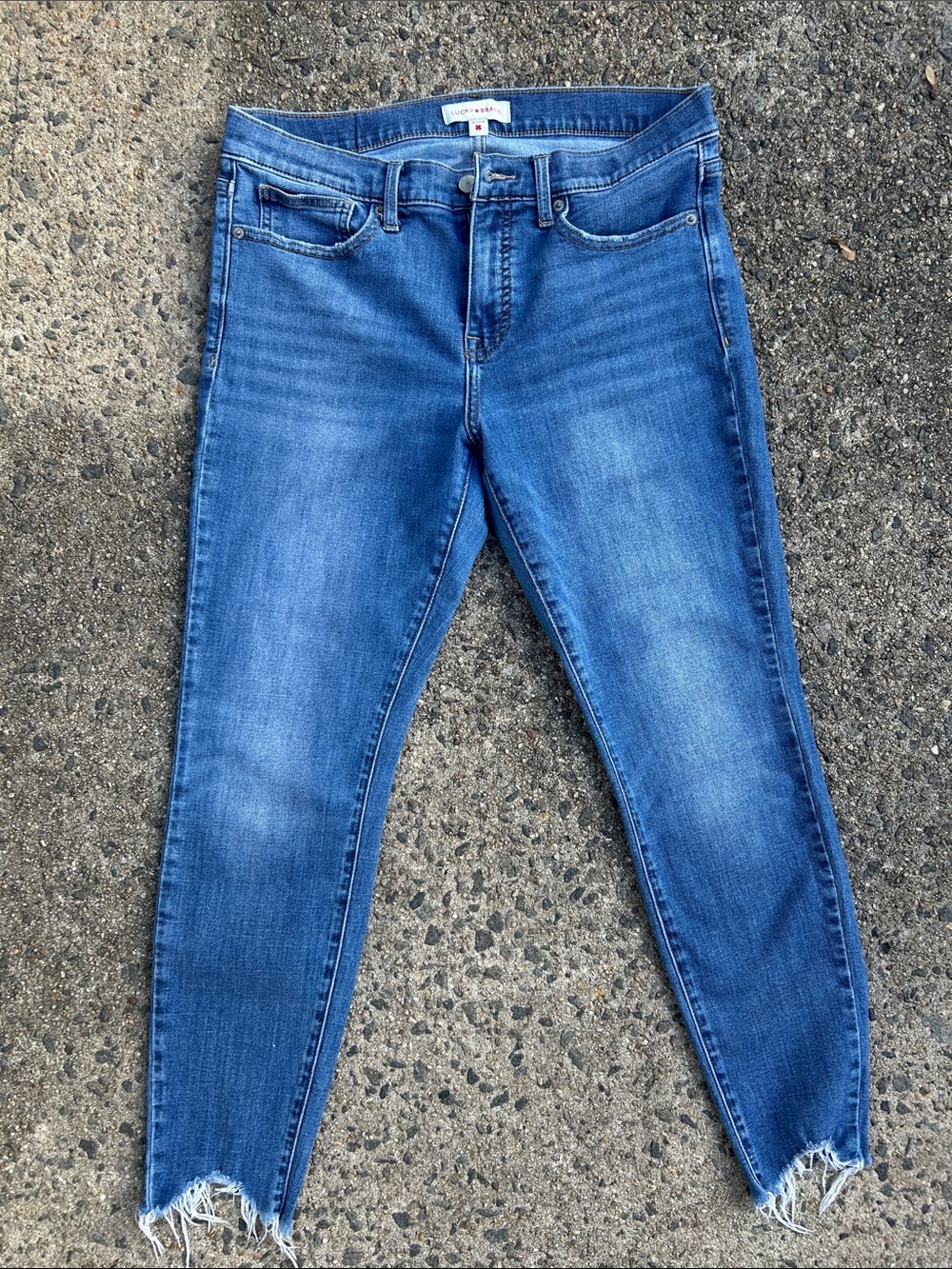 Lucky Brand Cropped Frayed Hem Skinny Jeans in Blue Wash